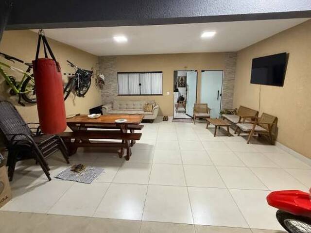 #61 - Casa para Venda em Goiânia - GO - 2